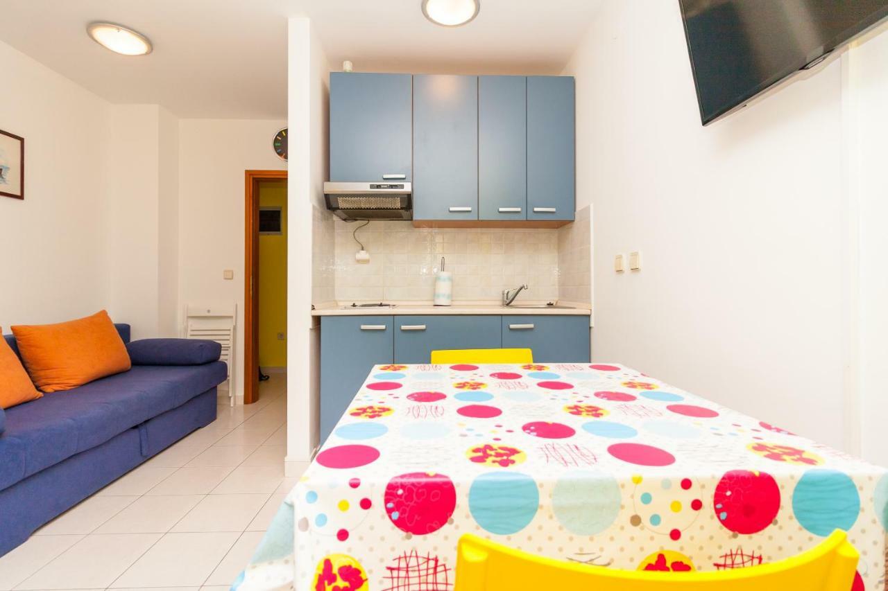 • Lungomare Beach Apartment Pula • ภายนอก รูปภาพ