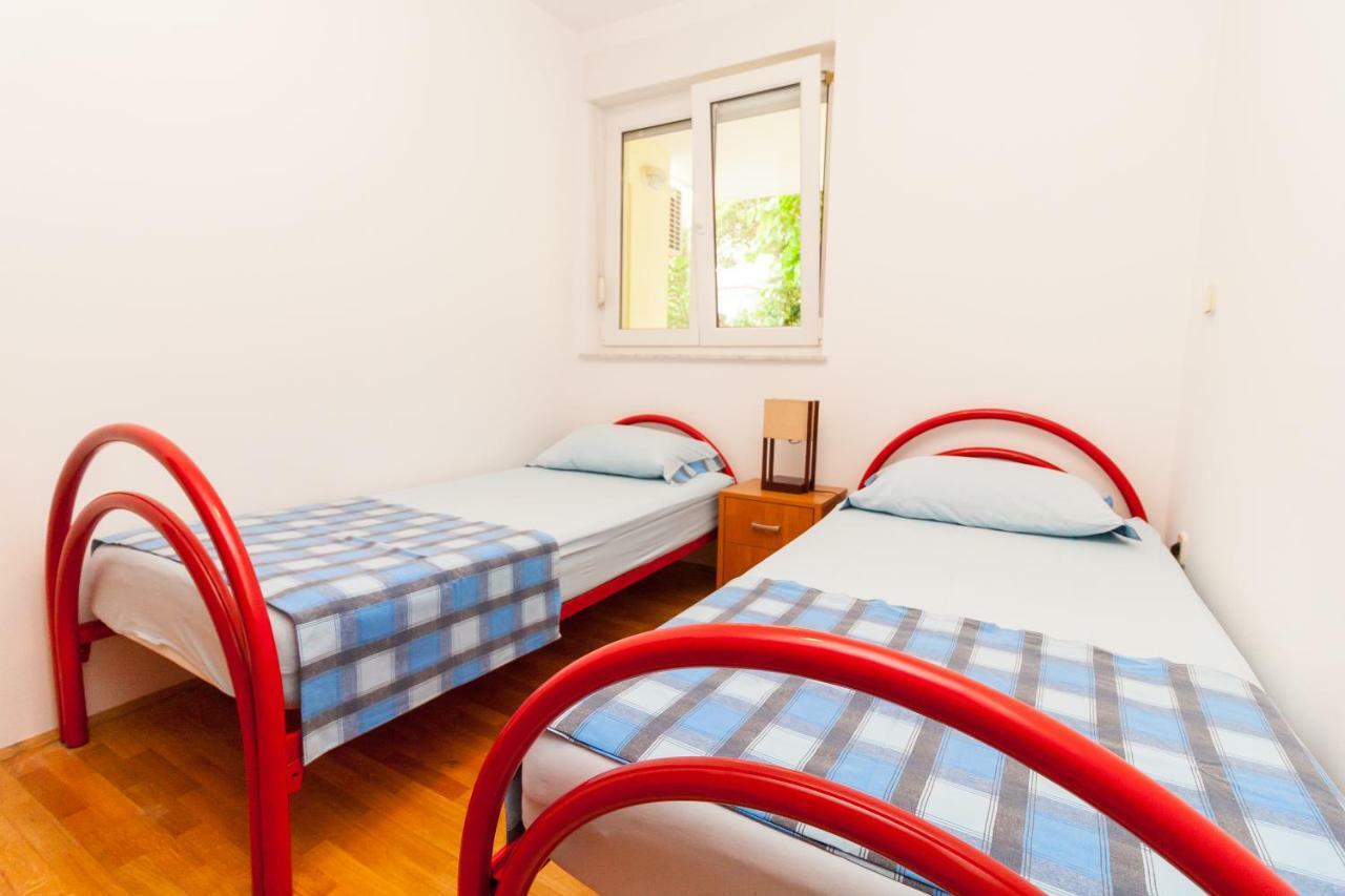 • Lungomare Beach Apartment Pula • ภายนอก รูปภาพ